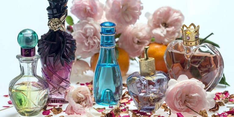 Квіти в парфумах: історія та сьогодення